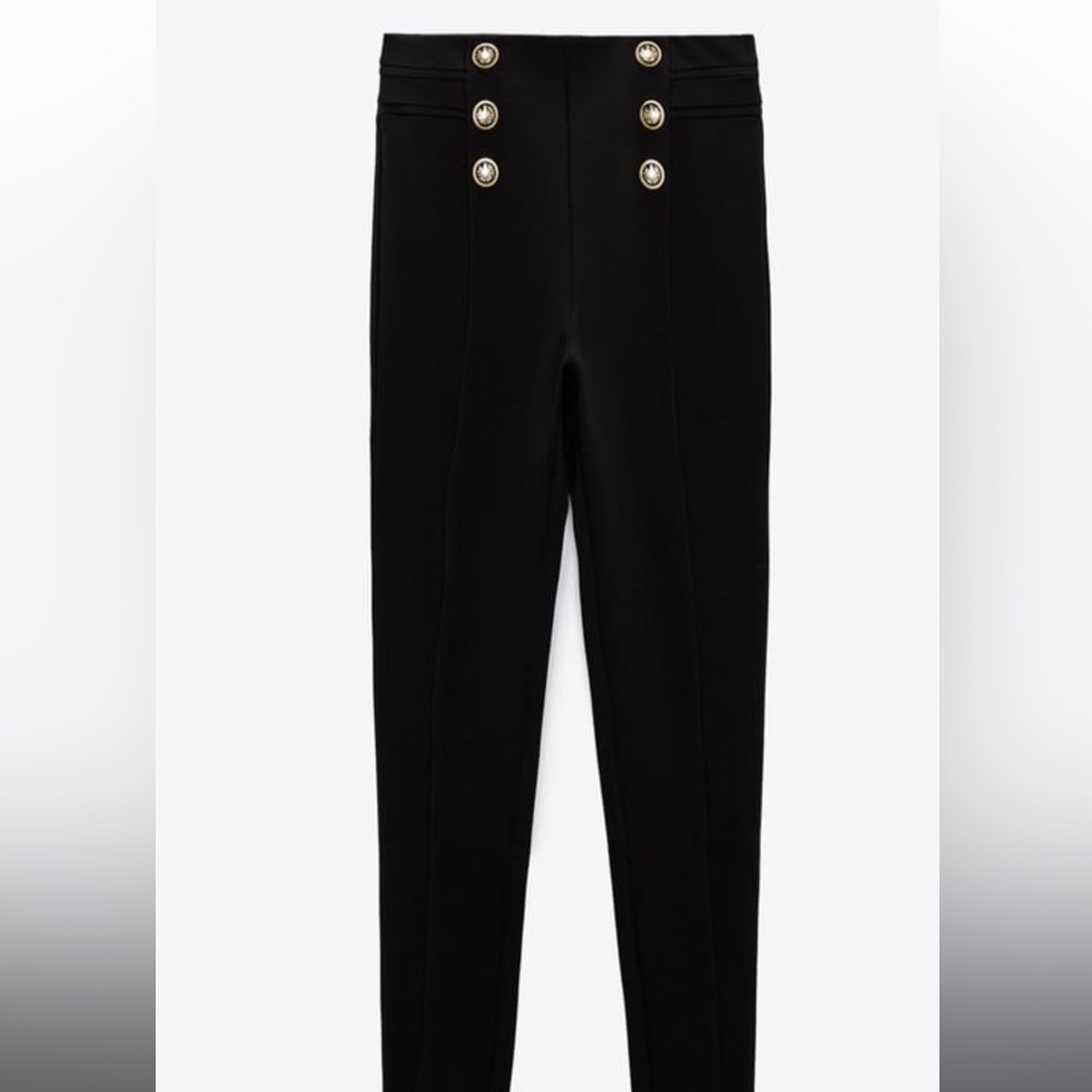 NWT GOLD BUTTON LEGGINGS